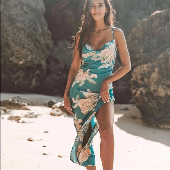 Le Salty Maya MIDI Dress - Picture 3 of 9